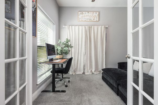 Home Office, Interior