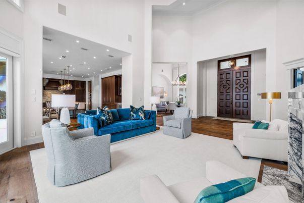 Dining room, Interior, Living room, Pendant Lights, Recessed Lighting, Wood Texture Flooring