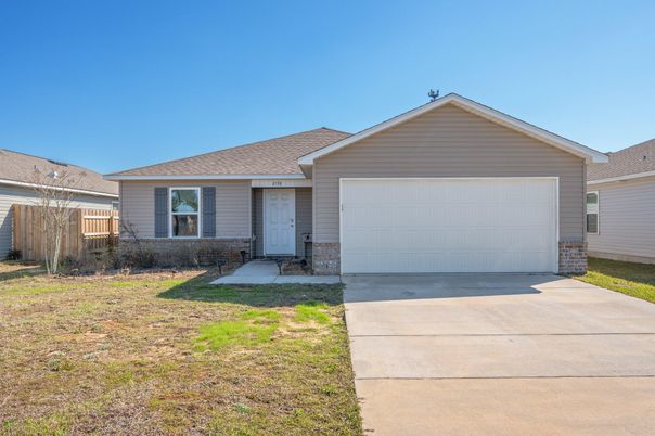 Attached, Exterior, Facade, Ranch