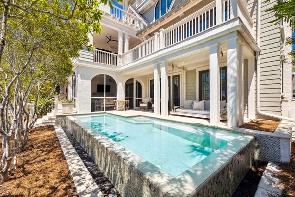 Exterior, Pool