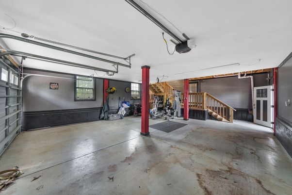 Garage, Interior