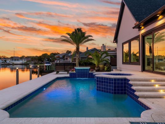 Exterior, Pool, Water