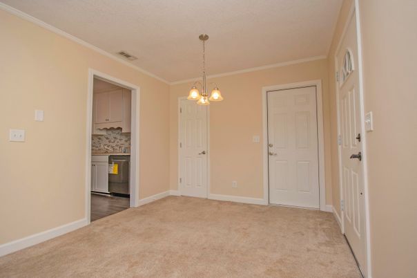 Empty room, Interior, Pendant Lights