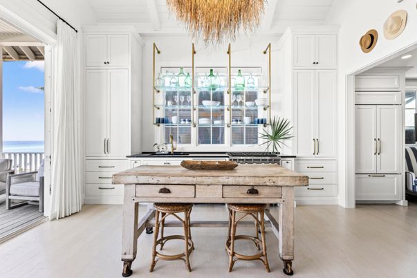 Chandelier, Interior, Recessed Lighting, Water, Wood Texture Flooring