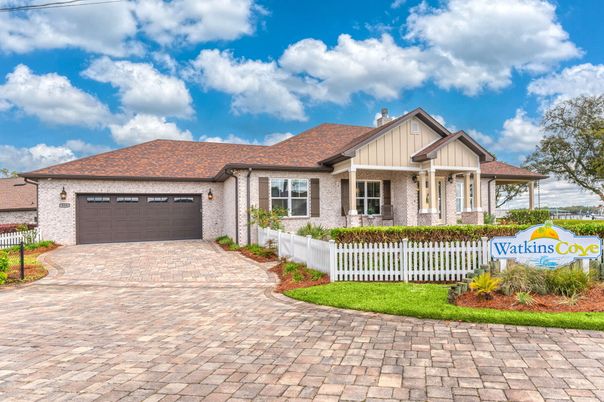 Attached, Exterior, Facade, Ranch