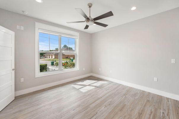 Empty room, Interior, Recessed Lighting, Wood Texture Flooring