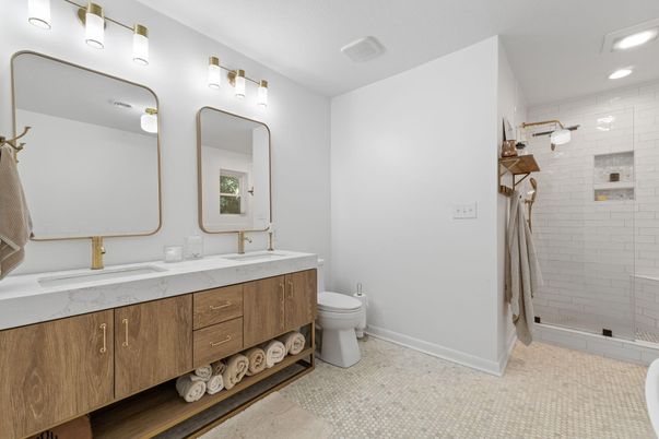 Bathroom, Dual Sink Vanities, Interior, Recessed Lighting