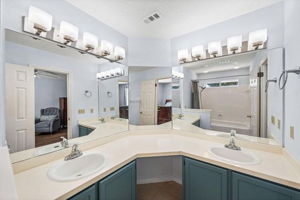 Bathroom, Dual Sink Vanities, Interior