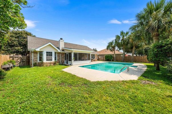Backyard, Exterior, Pool