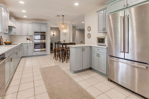 Interior, Kitchen, Pendant Lights, Recessed Lighting, Stainless Steel Appliances