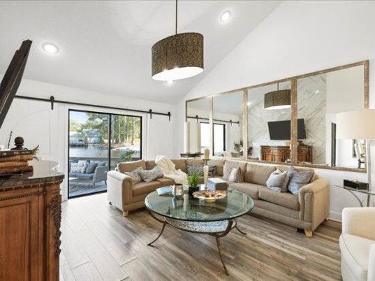 Interior, Living room, Marble Walls, Pendant Lights, Recessed Lighting, Wood Texture Flooring