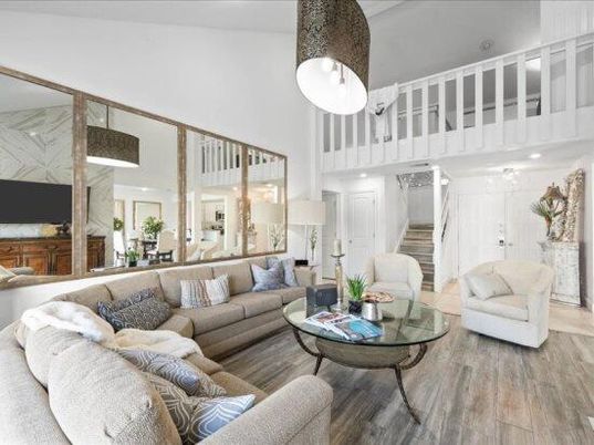 Interior, Living room, Pendant Lights, Recessed Lighting, Wood Texture Flooring