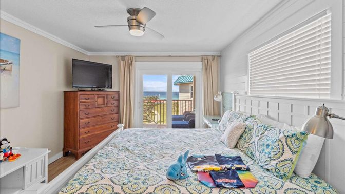 Bedroom, Interior, Water, Wood Texture Flooring