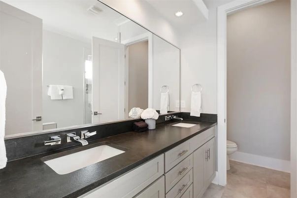 Bathroom, Dual Sink Vanities, Interior, Recessed Lighting