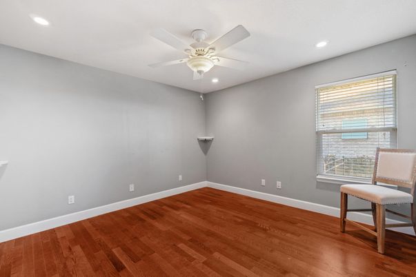 Empty room, Interior, Recessed Lighting, Wood Texture Flooring