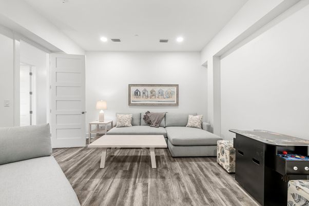 Interior, Recessed Lighting, Wood Texture Flooring