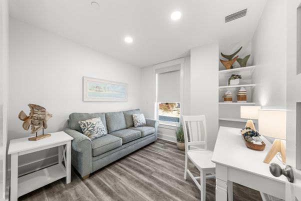 Interior, Recessed Lighting, Wood Texture Flooring