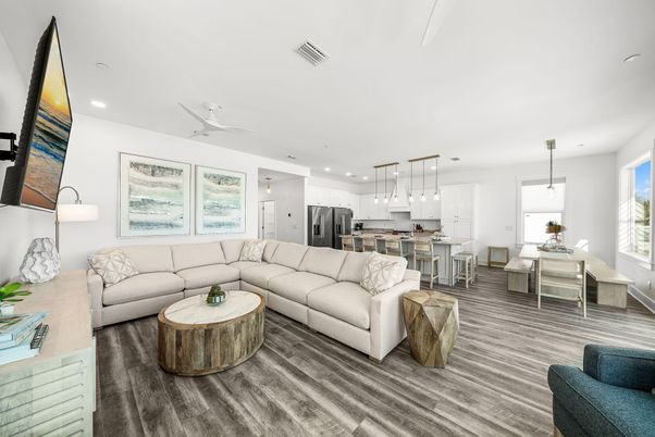 Dining room, Interior, Kitchen, Living room, Pendant Lights, Recessed Lighting, Stainless Steel Appliances
