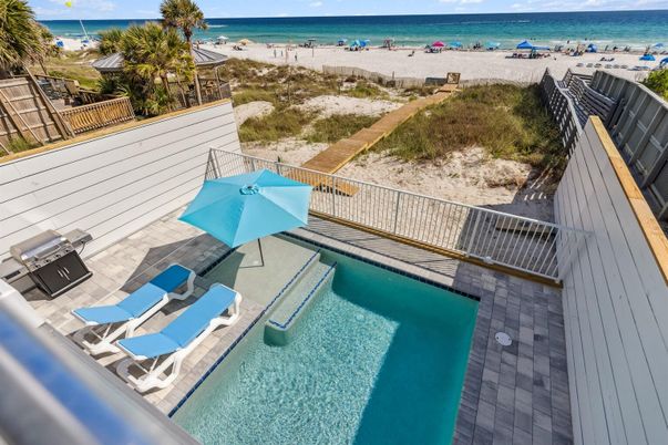 Exterior, Pool, Water