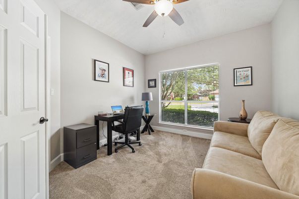 Home Office, Interior