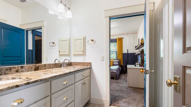 Bathroom, Dual Sink Vanities, Interior
