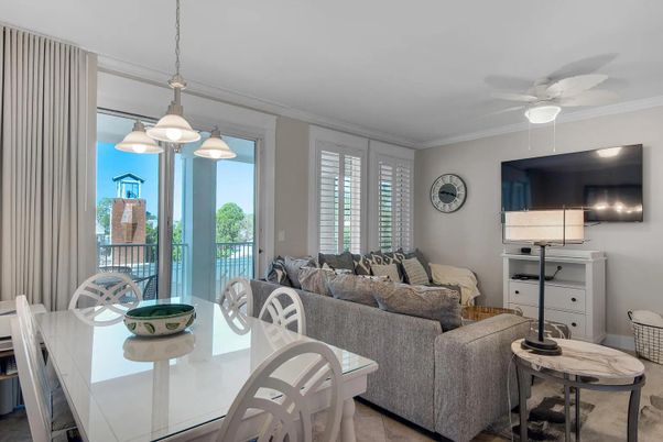Dining room, Interior, Living room, Pendant Lights
