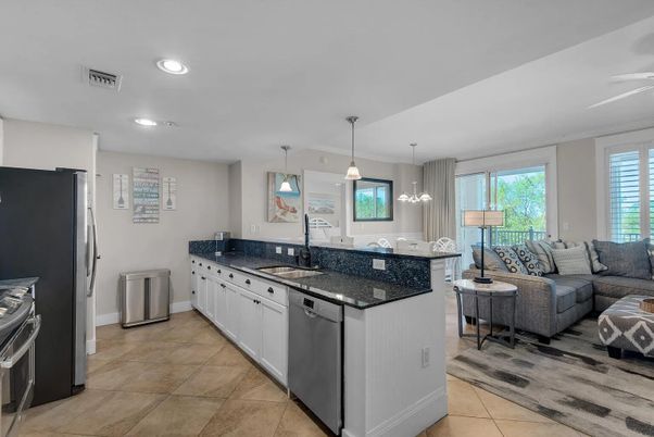 Dining room, Interior, Kitchen, Living room, Pendant Lights, Recessed Lighting, Stainless Steel Appliances