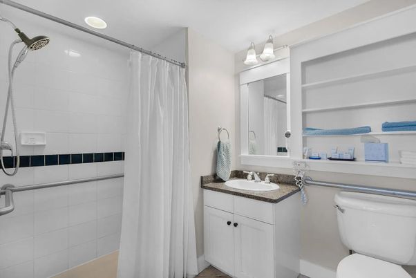 Bathroom, Interior, Recessed Lighting