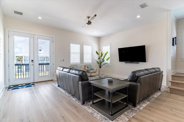 Interior, Living room, Recessed Lighting, Wood Texture Flooring