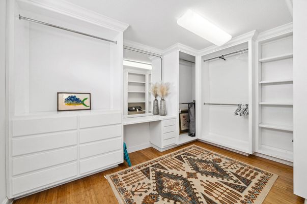 Interior, Walk-in Closets, Wood Texture Flooring