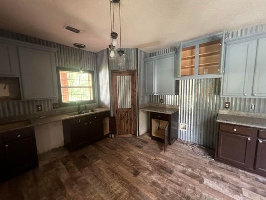 Interior, Kitchen, Pendant Lights, Wood Texture Flooring