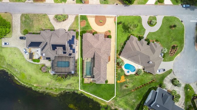 Exterior, Drone