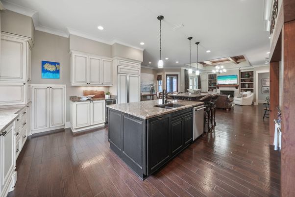 Dining room, Interior, Kitchen, Living room, Pendant Lights, Recessed Lighting, Stainless Steel Appliances, Wood Texture Flooring