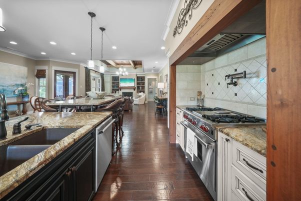 Dining room, Interior, Kitchen, Living room, Pendant Lights, Recessed Lighting, Stainless Steel Appliances, Wood Texture Flooring