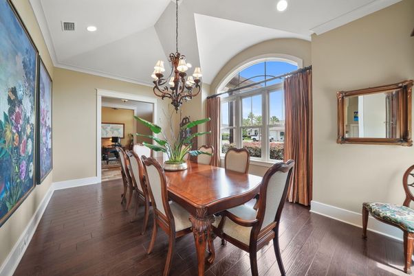 Chandelier, Dining room, Interior, Recessed Lighting, Wood Texture Flooring