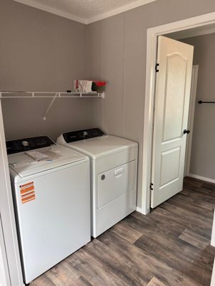 Interior, Utility Closets, Washer, Wood Texture Flooring