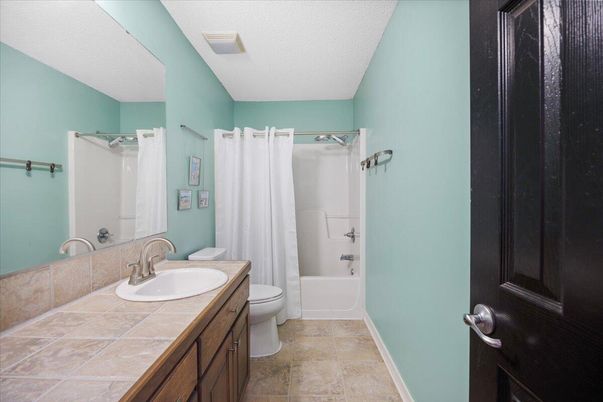 Bathroom, Interior, Tile Countertops