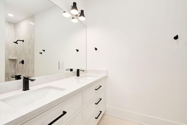 Bathroom, Dual Sink Vanities, Interior, Recessed Lighting