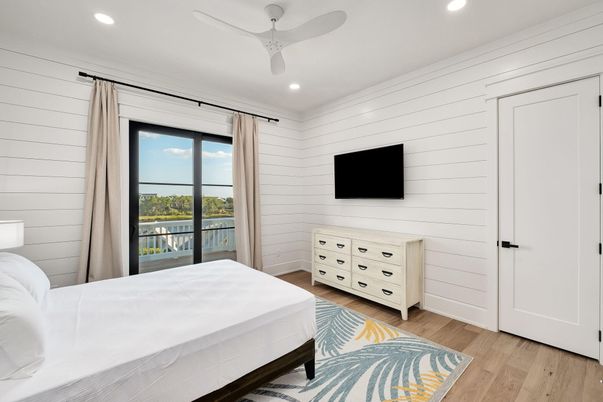 Bedroom, Interior, Recessed Lighting, Water, Wood Texture Flooring