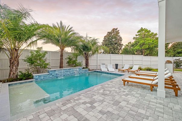 Exterior, Pool
