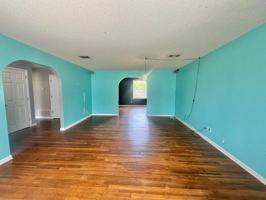 Empty room, Interior, Pendant Lights, Wood Texture Flooring