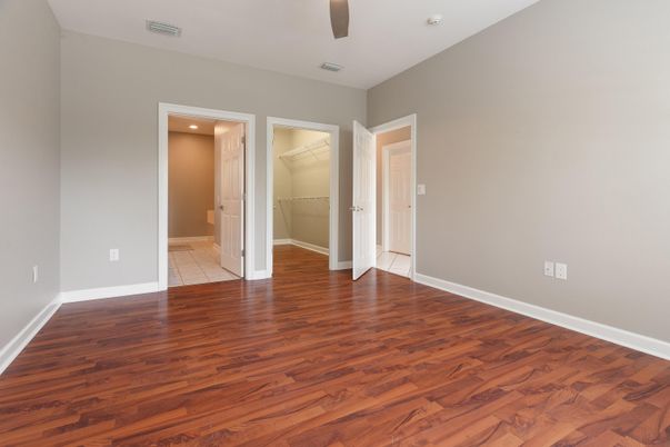 Empty room, Interior, Recessed Lighting, Wood Texture Flooring