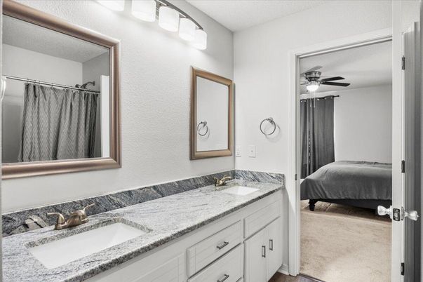 Bathroom, Bedroom, Dual Sink Vanities, Interior