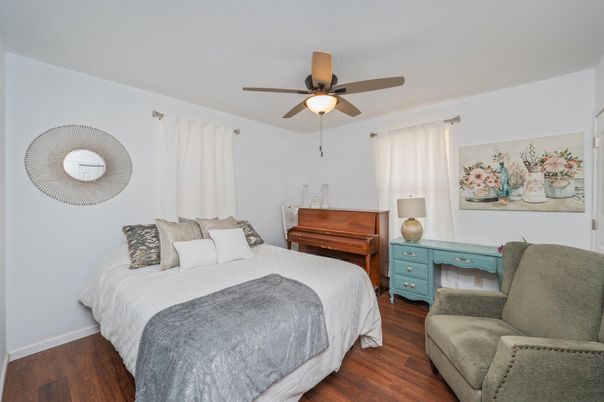 Bedroom, Interior, Piano, Wood Texture Flooring