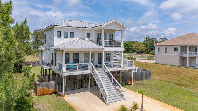 Backyard, Exterior, Facade, Farmhouse
