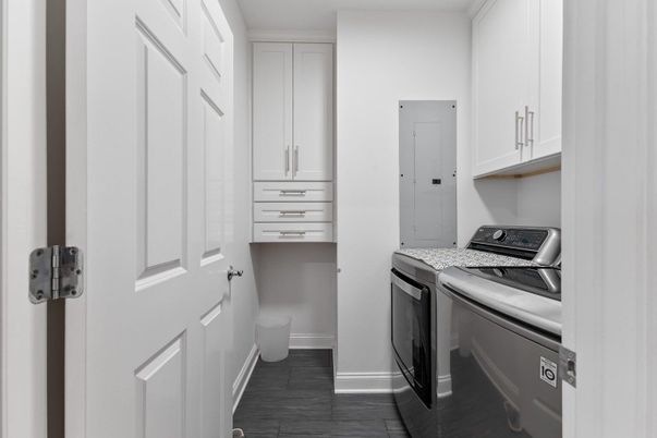 Interior, Washer, Wood Texture Flooring