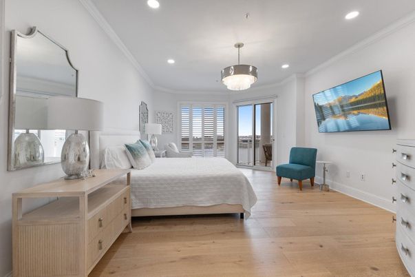 Bedroom, Chandelier, Interior, Recessed Lighting, Wood Texture Flooring