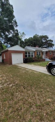 Attached, Exterior, Facade, Brick Facade, Ranch
