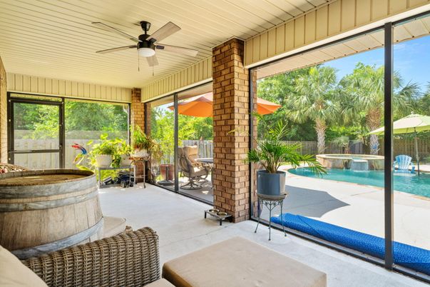 Interior, Pool, Sun Room