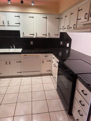 Interior, Kitchen, Tile Countertops